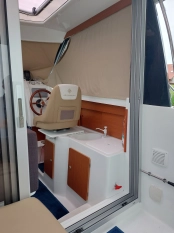 Lodz motorowa kabinowa Merry fisher 645 - zdjęcie 4