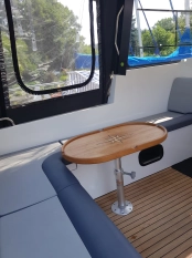 NEON 910 - jacht motorowy produkcji Mazuria - zdjęcie 4