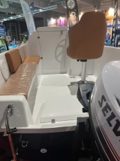 Sprzedam łódź kabinową ,motorowa "Delfin 435" - zdjęcie 5