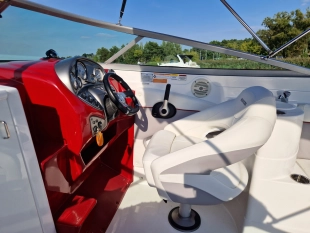 motorówka RINKER Captiva 246 CC MAG 350  - zdjęcie 17