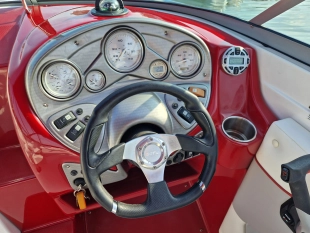 motorówka RINKER Captiva 246 CC MAG 350  - zdjęcie 16