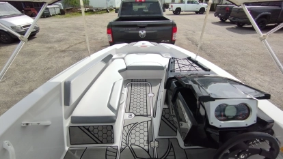 Łódź motorowa Scarab 165 ROTAX z przyczepą - zdjęcie 9