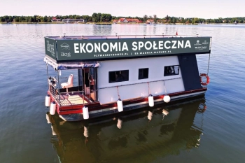 Houseboat. Pływający Domek. Cube Mini Max - zdjęcie 10