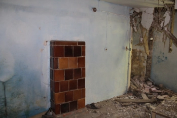 Nieduże poniemieckie siedlisko, 5 km od Karwicy i jeziora Nidzkiego - zdjęcie 17