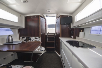 Sprzedam Jacht Motorowy Nautika 830s - zdjęcie 10