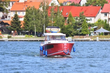 Sprzedam Jacht Motorowy Nautika 830s - zdjęcie 1