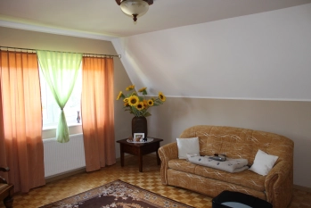 Dom na spokojnym osiedlu w Piszu blisko jeziora Mazury - zdjęcie 15