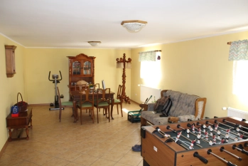 Dom na spokojnym osiedlu w Piszu blisko jeziora Mazury - zdjęcie 8