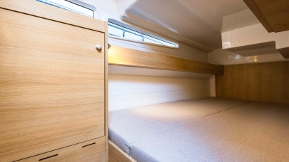 Używany jacht motorowy Platinum 40 Fly 110KM 3-kabinowy - zdjęcie 9