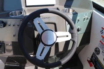 Sprzedam łódź motorową Bayliner C8 (2022) - zdjęcie 7