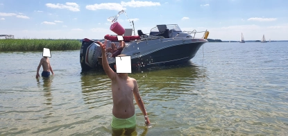 Łódź mazury 670 z Silnikiem Evinrude 200 Stan BDB - zdjęcie 4