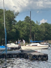 Sprzedam jacht żaglowy KOMPROMIS 720 z przyczepą – Gotowy do żeglugi! - zdjęcie 9