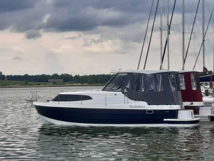 Pakiet 4 jachtów: Maxus 28, Maxus 33.1 RS, Houseboat Navigator 999- 2 sztuki - zdjęcie 2