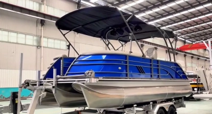 Nowoczesny jacht 23 stopy z silnikiem-idealny zestaw na sezon! - zdjęcie 3