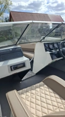 łódź motorowa 5,2 m z silnikiem Ford OMC 2,3 litra - zdjęcie 5