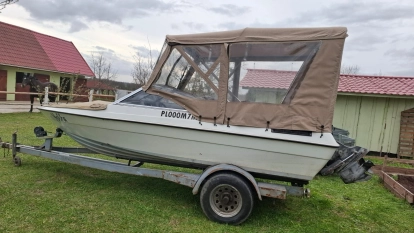 łódź motorowa 5,2 m z silnikiem Ford OMC 2,3 litra - zdjęcie 3