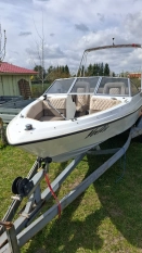 łódź motorowa 5,2 m z silnikiem Ford OMC 2,3 litra - zdjęcie 1