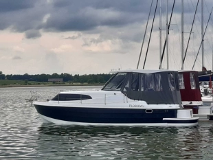 Pakiet 4 jachtów: Maxus 28, Maxus 33.1 RS, Houseboat Navigator 999- 2 sztuki - zdjęcie 10