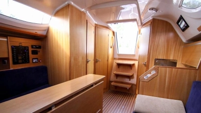 Pakiet 4 jachtów: Maxus 28, Maxus 33.1 RS, Houseboat Navigator 999- 2 sztuki - zdjęcie 8
