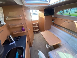 Pakiet 4 jachtów: Maxus 28, Maxus 33.1 RS, Houseboat Navigator 999- 2 sztuki - zdjęcie 6