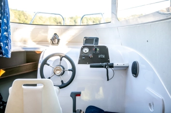 Ekologiczny Hybrydowy Jacht Motorowy MY BOAT 23 SOLAR Niepowtarzalny - zdjęcie 2