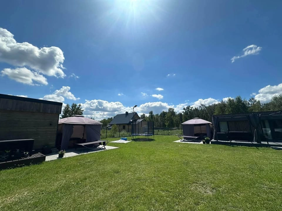 Szczechy Małe, 2 domki z jacuzzi i udziałem w plaży nad jeziorem Roś