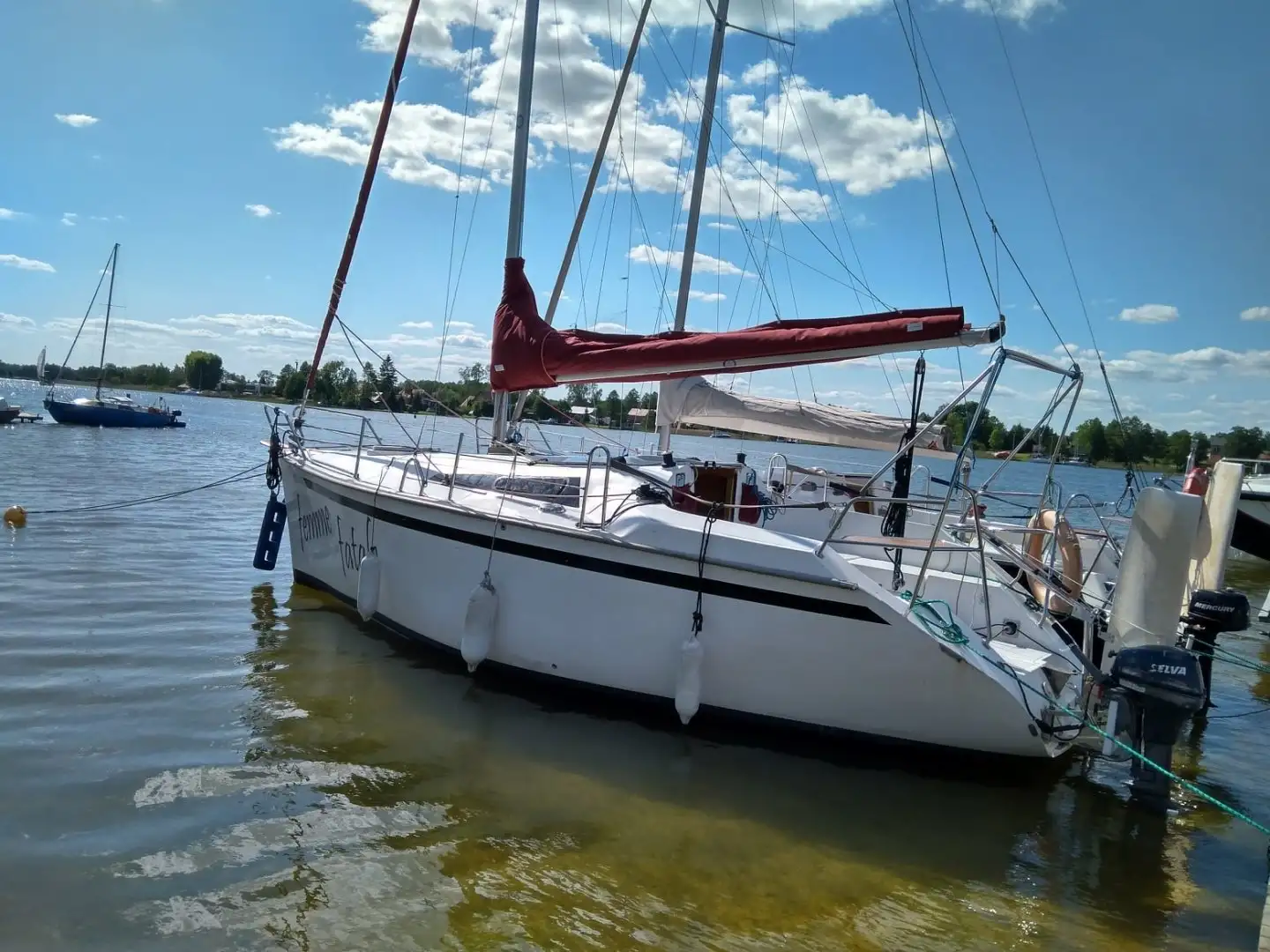 Sprzedam jacht żaglowy Mariner 830