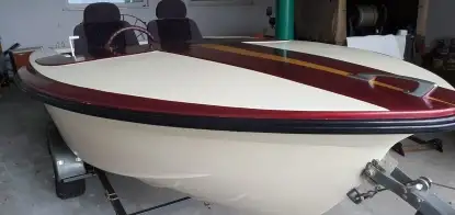 Łódź motorowa - zdjęcie 5