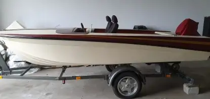 Łódź motorowa - zdjęcie 3