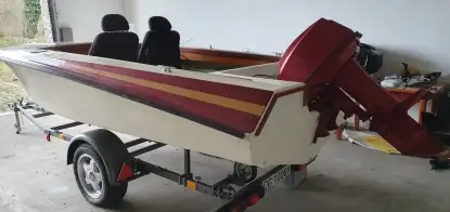 Łódź motorowa - zdjęcie 2