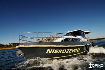 Jacht Nautiner 38 – „Nierdzwny” stan bdb, bogate wyposażenie - zdjęcie 2