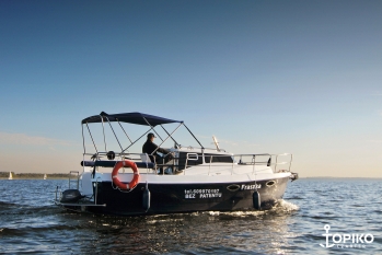 Laguna 700 Cruiser - nieduży, zadbany jacht