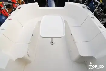 Spacerowy jacht motorowy Marim 23 - łatwy w prowadzeniu, zadbany  - zdjęcie 14