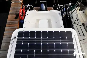 Spacerowy jacht motorowy Marim 23 - łatwy w prowadzeniu, zadbany  - zdjęcie 9