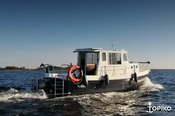 Spacerowy jacht motorowy Marim 23 - łatwy w prowadzeniu, zadbany  - zdjęcie 5