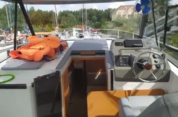 Sprzedam jacht houseboat Stillo 30 - zdjęcie 14