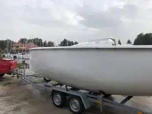 Sprzedam sklejoną skorupę Twister 26 - zdjęcie 4