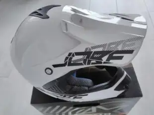 zestaw na skuter kask gogle kamizelki buty - zdjęcie 1