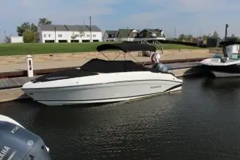 Rinker Q3 - zdjęcie 10