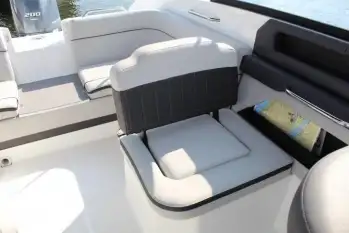 Rinker Q3 - zdjęcie 5