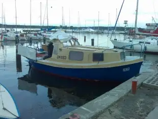 Łódź motorowa - do remontu - zdjęcie 1