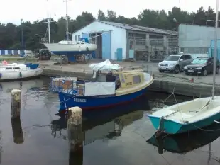 Łódź motorowa - do remontu - zdjęcie 6