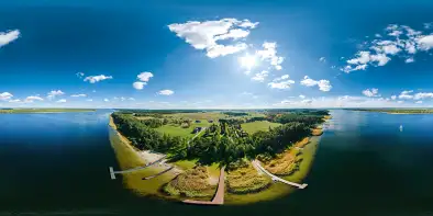 Jezioro Roś jesienią 2022 r.