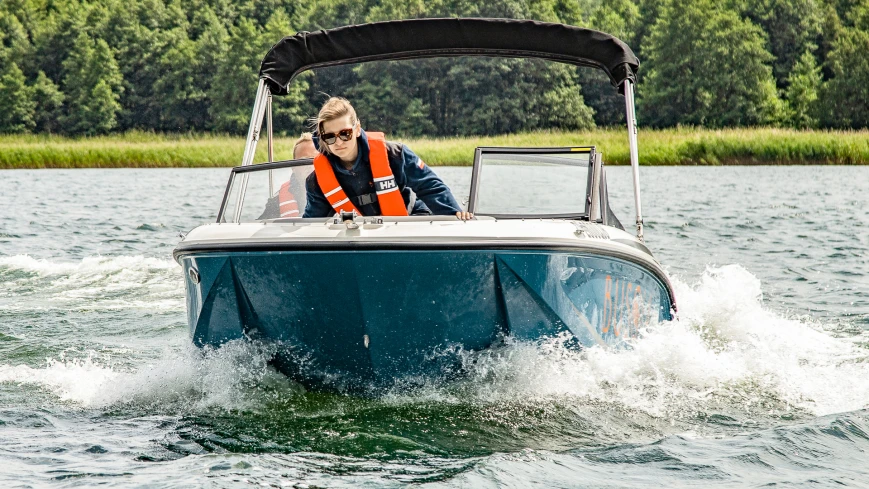 Szkolenie na patent sternika motorowodnego dla dorosłych