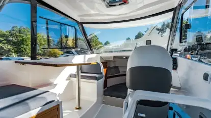 JANMOR 700