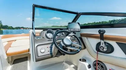 SEA RAY 210