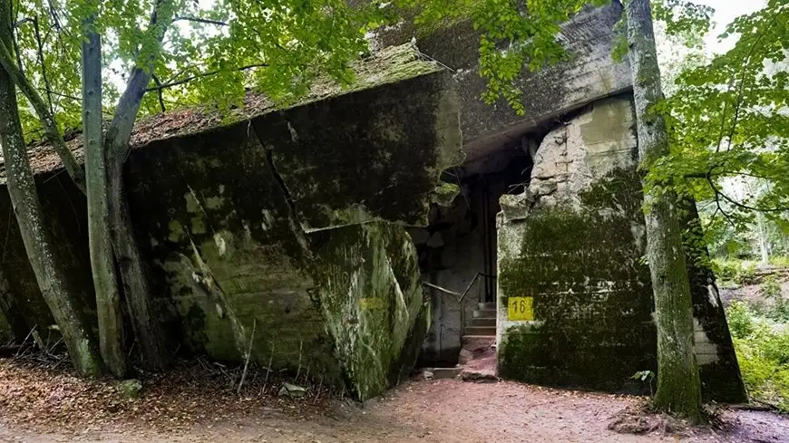 Najwięcej bunkrów na Mazurach z czasów II w.ś. znajdziemy w?