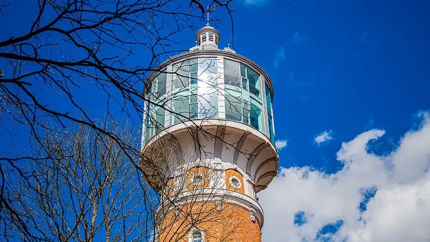 Wieże ciśnień to teraz często punkty widokowe, gdzie jest ta na zdjęciu?