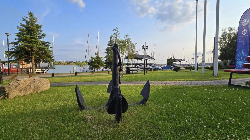 Port Bocianie Gniazdo w Rynie – historia przemiany i nowy rozdział dla Mazur