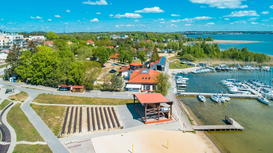 Plaża gminna i port PTTK Wilkasy, jezioro Niegocin